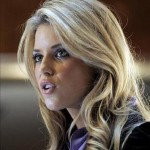 Una ex miss California acusa al certamen de destronarla por sus ideas religiosas