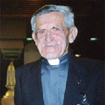 El Padre Anton Luli S.J., albanés Pasó 42 años entre la cárcel, torturas y trabajos forzados, oficiando la Misa clandestinamente